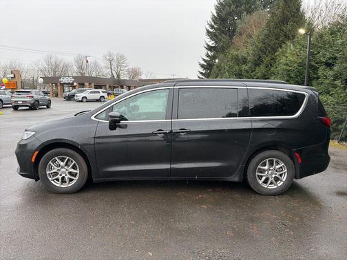 2022 Chrysler Pacifica Touring