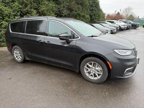2022 Chrysler Pacifica Touring