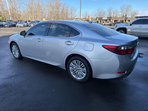 Silver Lining Metallic 2014 Lexus ES 350 Base