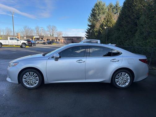 Silver Lining Metallic 2014 Lexus ES 350 Base