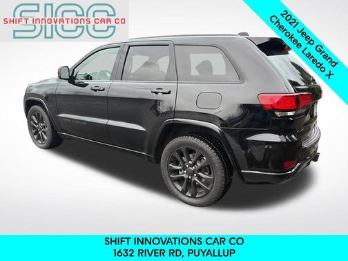 Diamond Black Crystal Pearlcoat 2021 Jeep Grand Cherokee Laredo