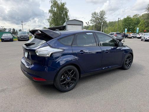 Kona Blue 2016 Ford Focus SE