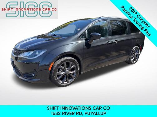 Brilliant Black Crystal Pearlcoat 2019 Chrysler Pacifica Touring Plus