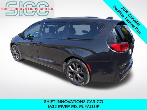 Brilliant Black Crystal Pearlcoat 2019 Chrysler Pacifica Touring Plus