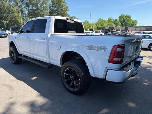 Bright White Clearcoat 2019 RAM 2500 Laramie Crew Cab 4x4 6'4' Box