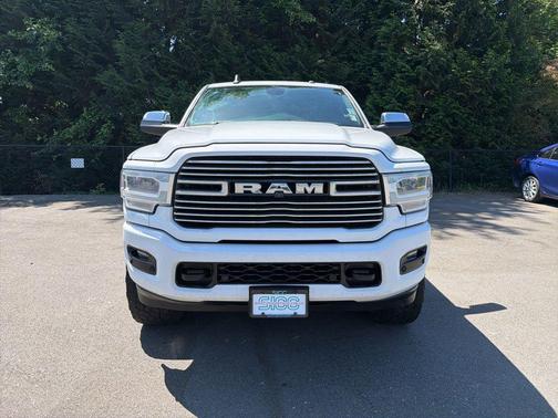 Bright White Clearcoat 2019 RAM 2500 Laramie Crew Cab 4x4 6'4' Box