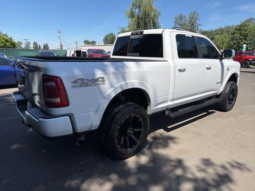 Bright White Clearcoat 2019 RAM 2500 Laramie Crew Cab 4x4 6'4' Box