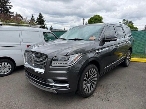 Magnetic Gray Metallic 2018 Lincoln Navigator Reserve