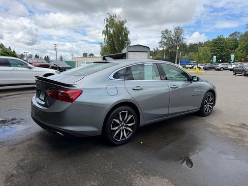 Sterling Gray Metallic 2024 Chevrolet Malibu FWD RS