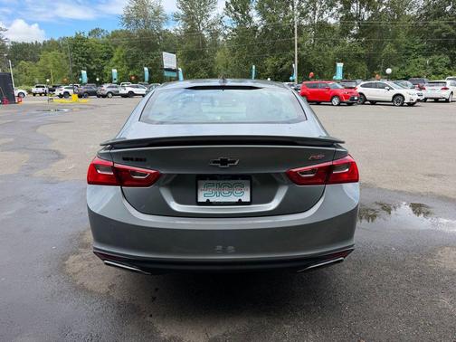 Sterling Gray Metallic 2024 Chevrolet Malibu FWD RS