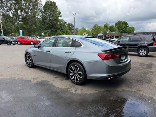 Sterling Gray Metallic 2024 Chevrolet Malibu FWD RS
