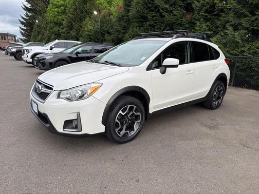 Crystal White Pearl 2016 Subaru Crosstrek 2.0i Premium
