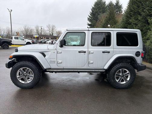 Silver Zynith Clearcoat 2023 Jeep Wrangler 4-Door Sahara