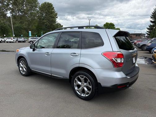 Ice Silver Metallic 2015 Subaru Forester 2.5i Touring