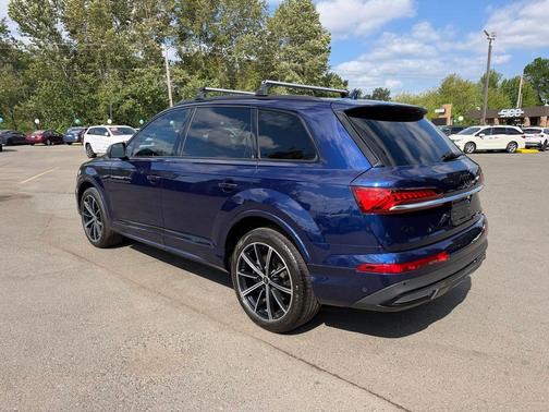 Navarra Blue Metallic 2021 Audi Q7 55 Premium Plus