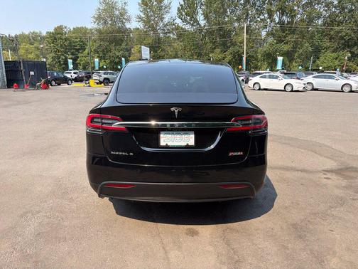 Black 2016 Tesla Model X P90D