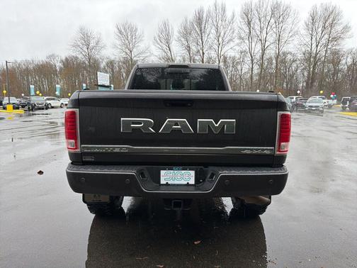 Granite Crystal Metallic Clearcoat 2016 RAM 2500 Longhorn