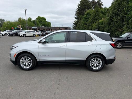 Silver Ice Metallic 2022 Chevrolet Equinox 1LT