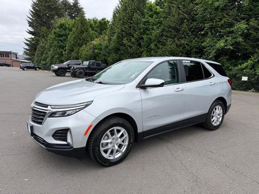 Silver Ice Metallic 2022 Chevrolet Equinox 1LT