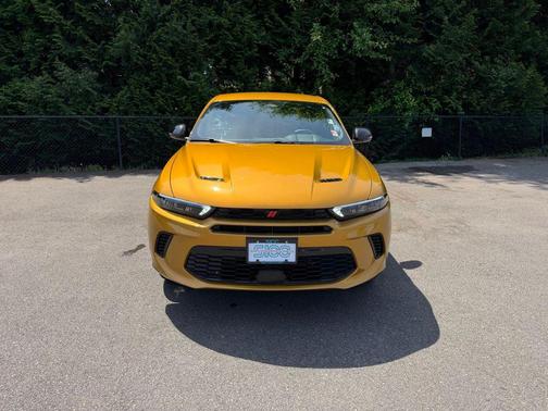 Acapulco Gold 2024 Dodge Hornet R/T EAWD