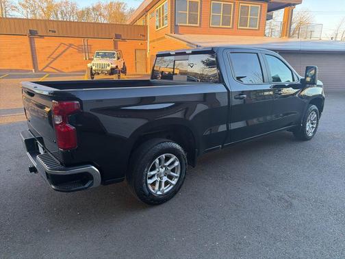 Black 2022 Chevrolet Silverado 1500 LT