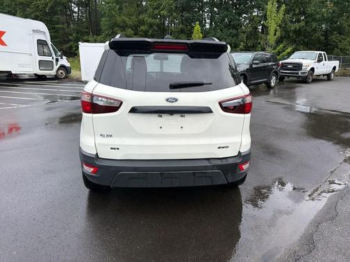 Diamond White 2022 Ford EcoSport SES