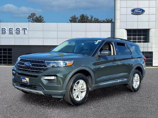 Forged Green Metallic 2022 Ford Explorer XLT