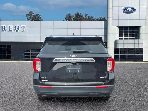 Agate Black Metallic 2023 Ford Explorer XLT