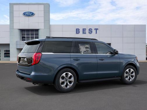 Blue 2027 Ford Expedition Active