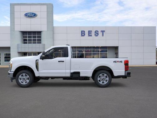 Oxford White 2026 Ford F-350 XLT