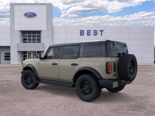 Desert Sand 2026 Ford Bronco Outer Banks