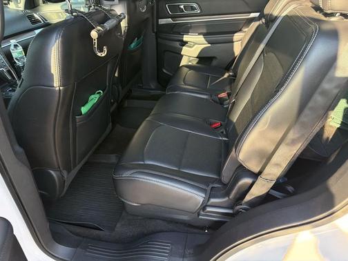White Platinum Metallic Tri-Coat 2017 Ford Explorer Limited