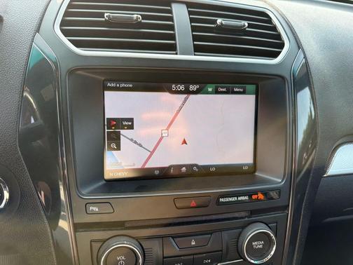 Magnetic Metallic 2016 Ford Explorer XLT
