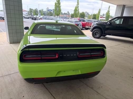 Sublime Pearlcoat 2019 Dodge Challenger R/T Scat Pack Widebody