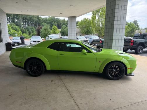 Sublime Pearlcoat 2019 Dodge Challenger R/T Scat Pack Widebody