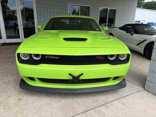 Sublime Pearlcoat 2019 Dodge Challenger R/T Scat Pack Widebody