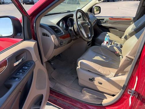 Deep Cherry Red Crystal Pearlcoat 2014 Chrysler Town & Country Touring