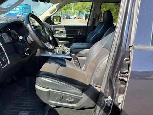 Maximum Steel Metallic Clearcoat 2016 RAM 1500 Laramie