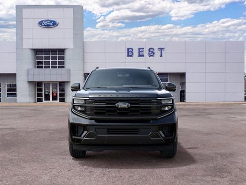 Agate Black Metallic 2027 Ford Expedition Platinum