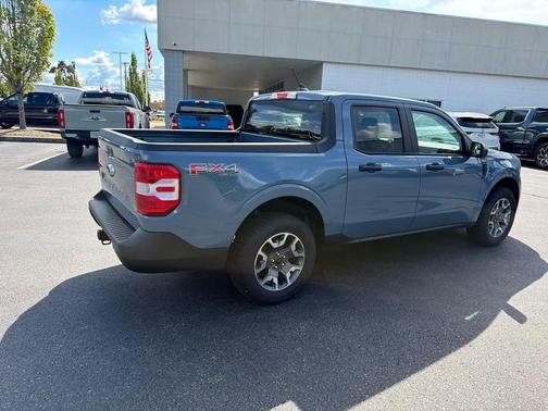 Azure Gray Metallic Tri-Coat 2024 Ford Maverick XLT