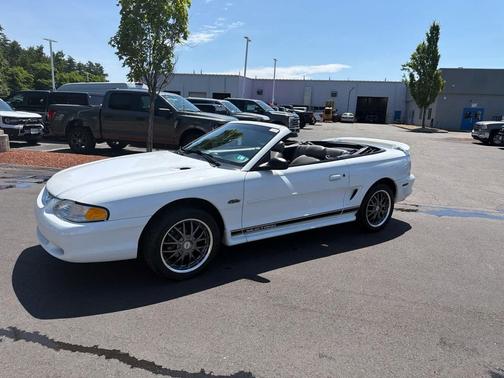 Crystal White (CC) 1996 Ford Mustang GT