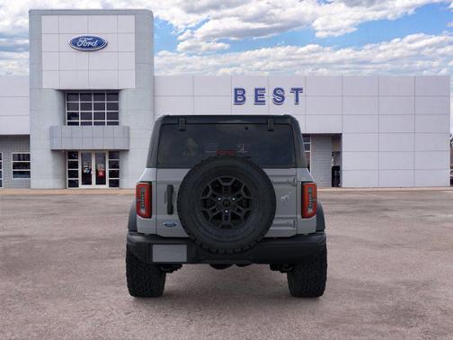 Gray 2026 Ford Bronco Badlands