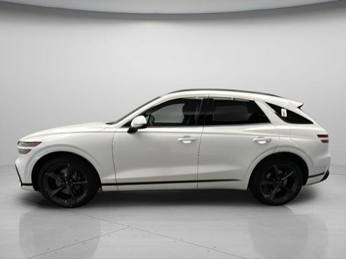 Uyuni White 2026 Genesis GV70 2.5T Sport Prestige