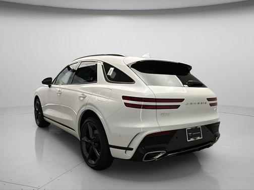 Uyuni White 2026 Genesis GV70 2.5T Sport Prestige