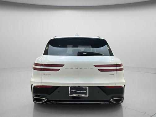 Uyuni White 2026 Genesis GV70 2.5T Sport Prestige
