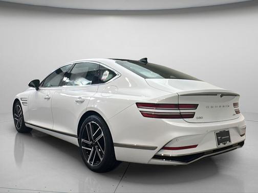 Alta White 2026 Genesis G80 2.5T