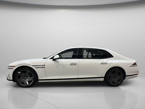 Uyuni White 2026 Genesis G90 3.5T e-SC Prestige Black