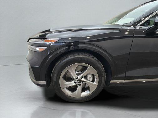 Vik Black 2026 Genesis GV70 2.5T