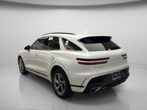 Uyuni White 2026 Genesis GV70 3.5T Sport Prestige