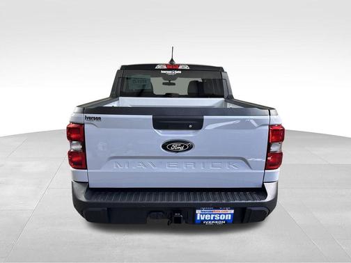 Space White Metallic 2025 Ford Maverick XLT